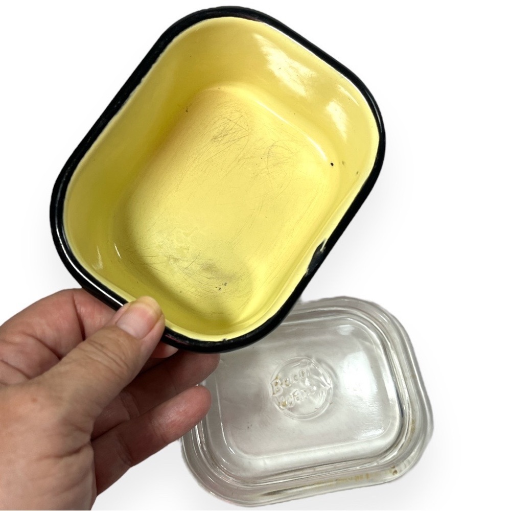 Vintage Beco Ware Refrigerator Dish Yellow Enamel Metal Black‎ Trim Glass Lid - Picture 3 of 13